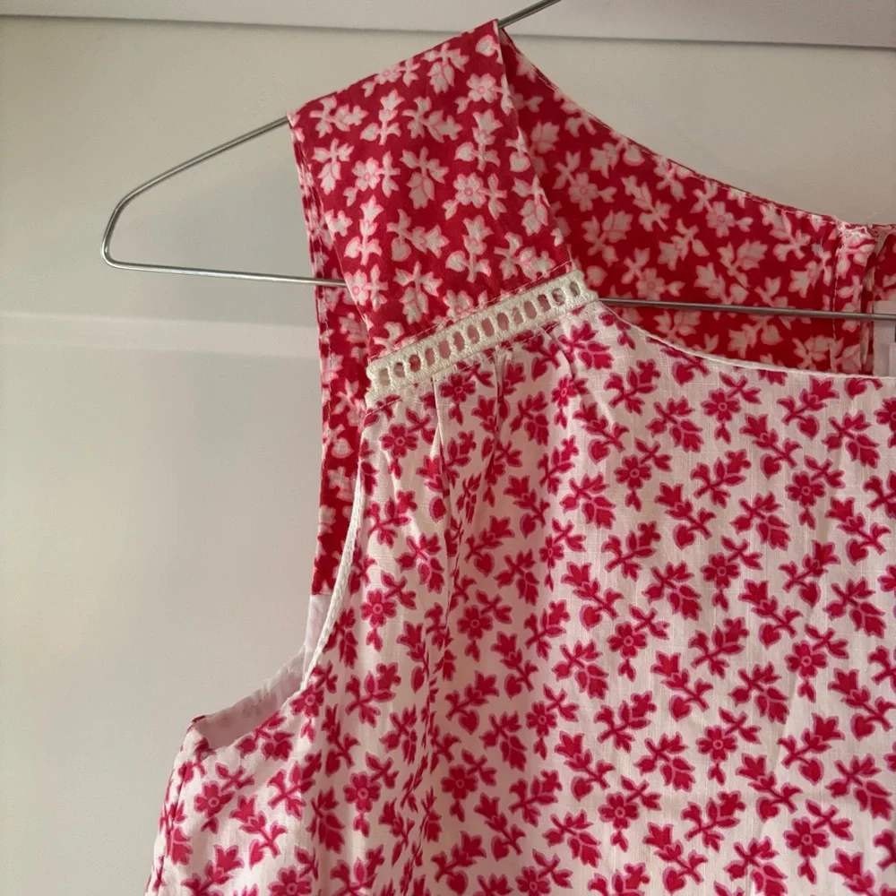 GAP chic sleeveless